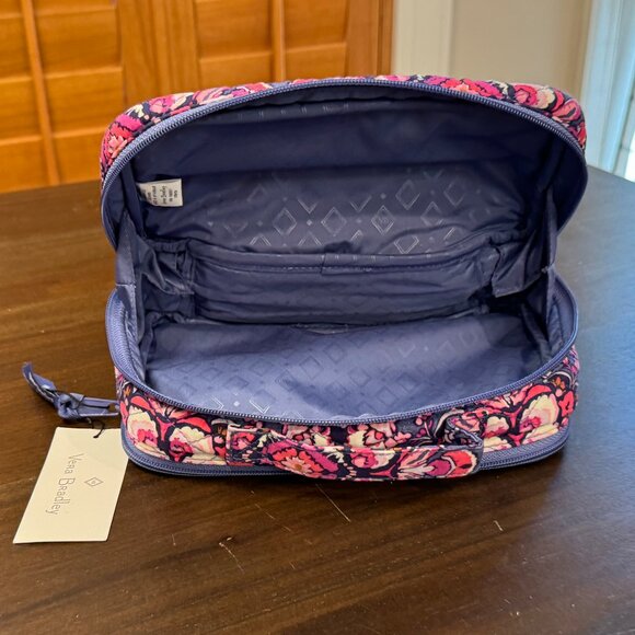 Vera Bradley Blush & Brush Makeup Case Magenta Medallion NWT - Picture 3 of 6